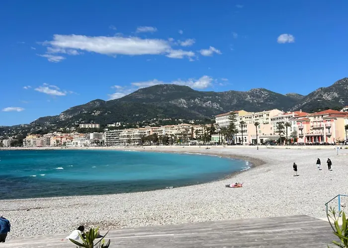 Azure Beachfront Sablettes Est Beachfront Ментона