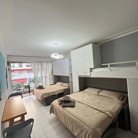 15 Porte De France , Apartment
