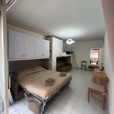 15 Porte De France , Menton