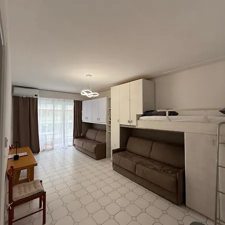 15 Porte De France , Apartment Menton