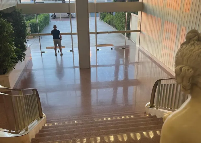 Cote D Azur Premier Sablettes Est Beachfront 아파트 *