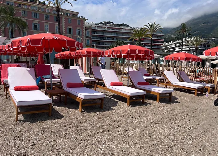 Cote D Azur Premier Sablettes Est Beachfront 멍똥