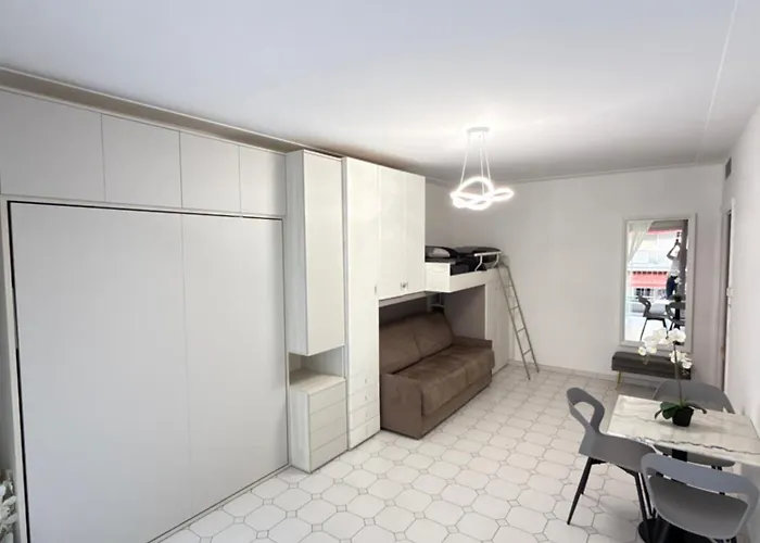 Cote D Azur Premier Sablettes Est Beachfront 아파트 *